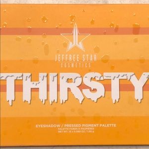 Jeffree Star eyeshadow palette